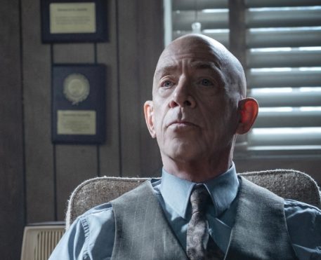 MGM+ divulga trailer oficial da série Donos do Oeste, com J.K. Simmons