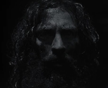 Trailer de Werwulf revela novo terror sombrio de Robert Eggers; assista