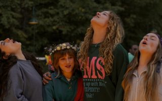 Prime Video divulga trailer da série Sterling Point
