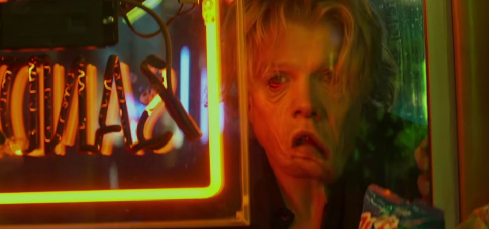 Warner lança novo trailer perturbador de Cara-de-Barro