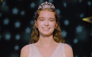 Prime Video divulga teaser e data de estreia de Carrie, a Estranha
