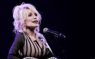 Dolly Parton, lenda da música country, morre aos 80 anos