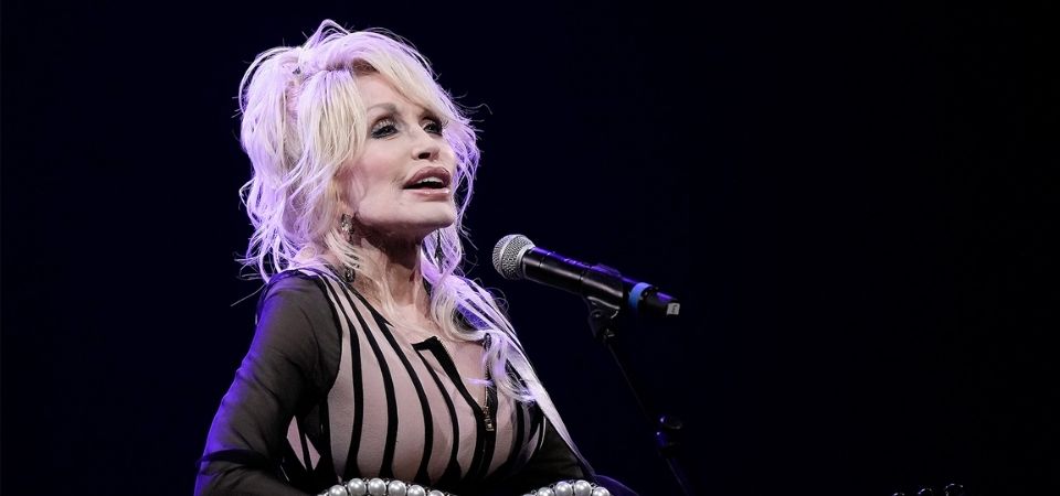 Dolly Parton, lenda da música country, morre aos 80 anos