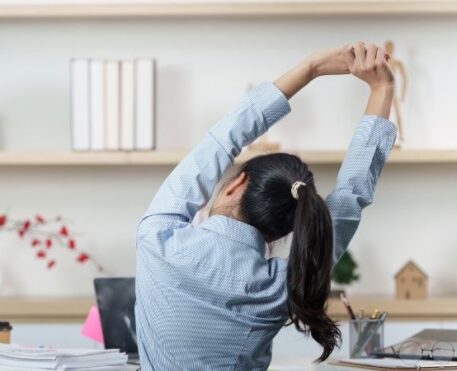 Como a ergonomia ajuda a prevenir dores durante longas sessões de jogo