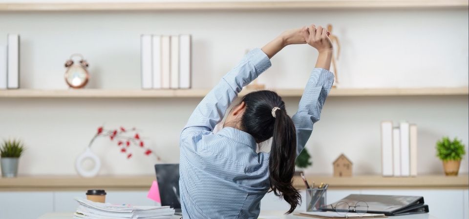 Como a ergonomia ajuda a prevenir dores durante longas sessões de jogo