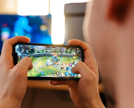 Do console ao cassino: Por que os gamers têm vocação natural para os Crash Games