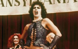 Tim Curry, astro de The Rocky Horror Picture Show e It, morre aos 80 anos