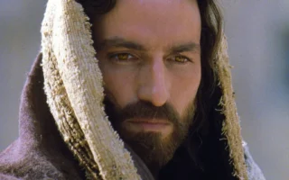 A Paixão De Cristo ganha cartaz para relançamento nos cinemas brasileiros