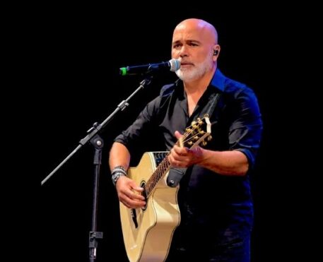 Rick, da dupla Rick & Renner, morre aos 59 anos em acidente de helicóptero