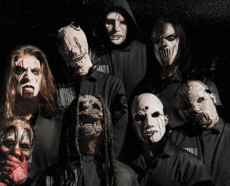 Slipknot lança "Arsenal", primeira música inédita em mais de três anos