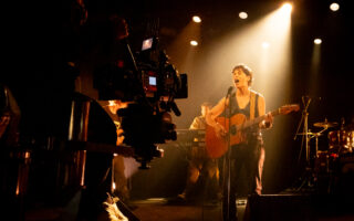 Cássia – O Filme revela primeira imagem de Luisa Arraes no set