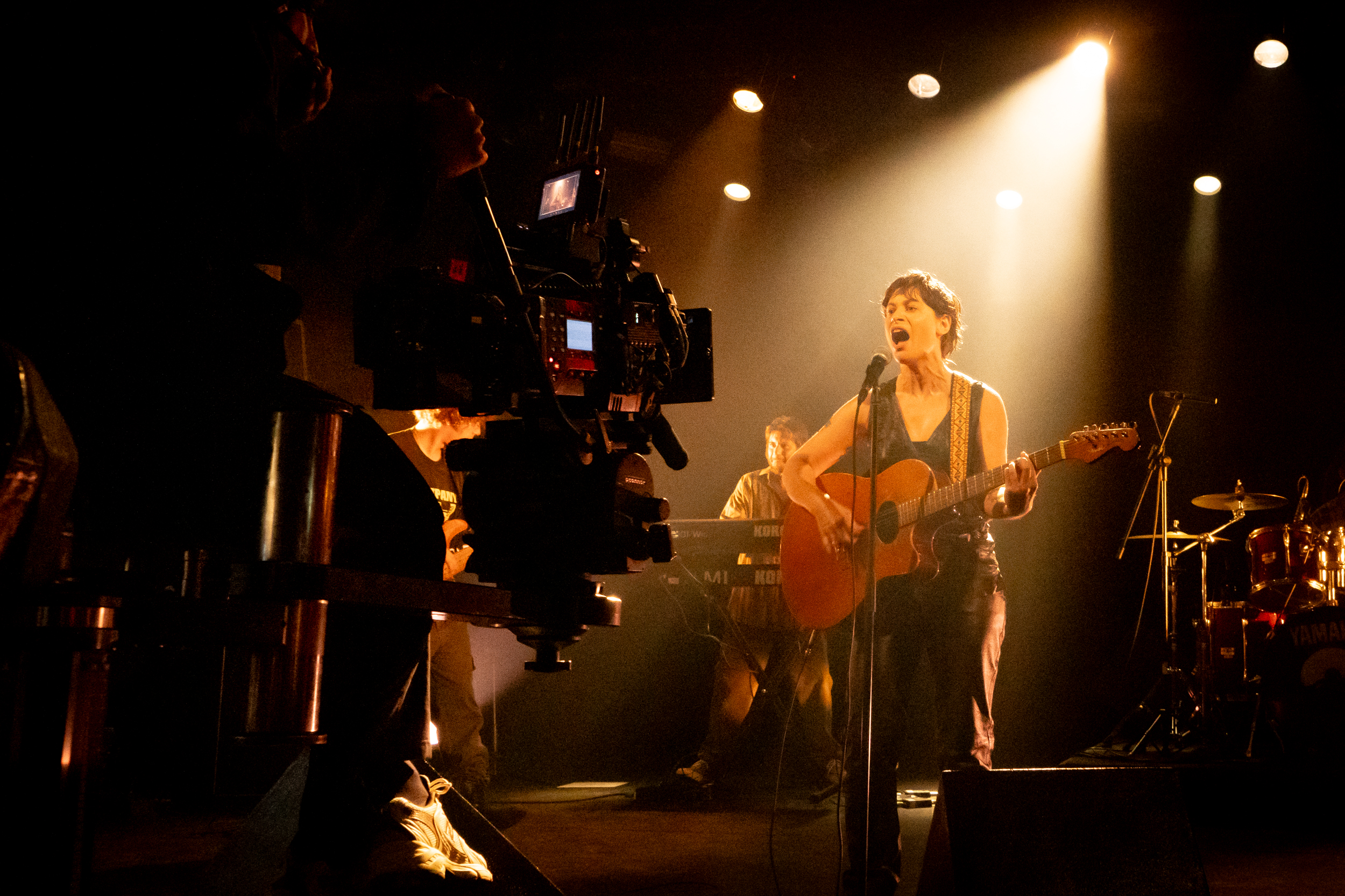 Cássia – O Filme revela primeira imagem de Luisa Arraes no set